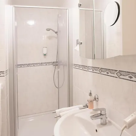 Szálloda Bad Emser Hof 3*